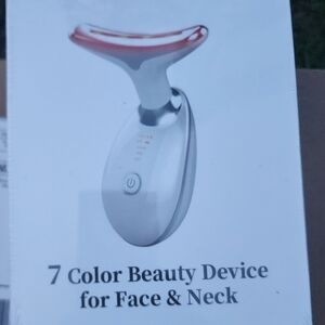 7 Color Beauty device for face an neck..